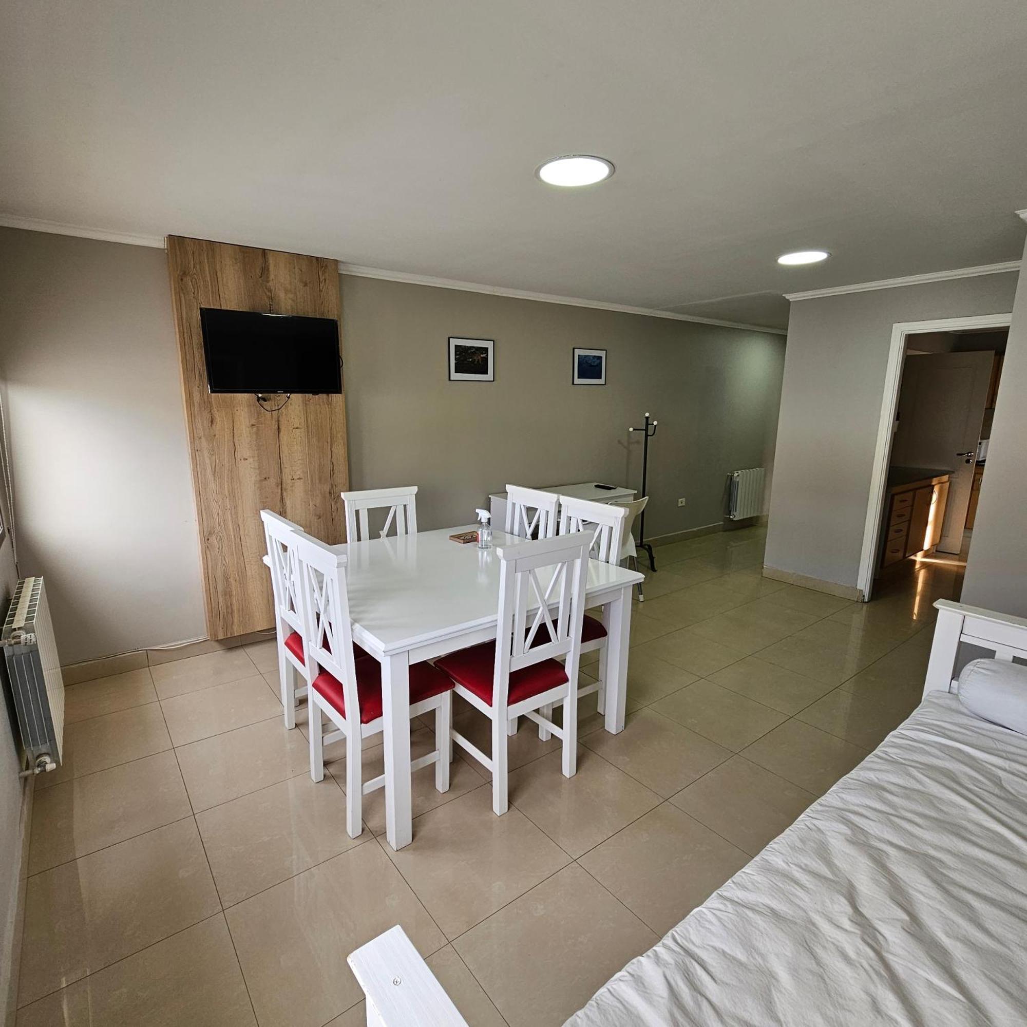 Condor Patagonia Aparts El Calafate Exterior photo